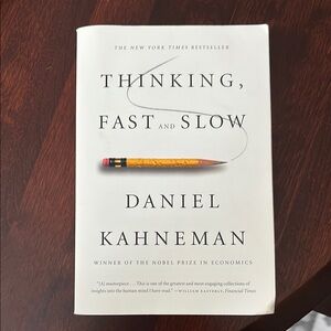 Thinking, Fast and Slow by Daniel Kahneman - White Cover